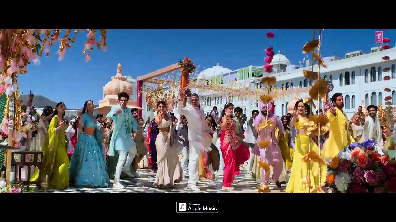 KHEL KHEL MEIN: HAULI HAULI | Akshay K, Guru Randhawa, YO YO Honey Singh, Neha, Ammy, Taapsee, Vaani