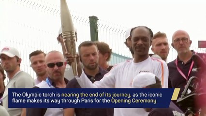 Snoop Dogg completes penultimate leg of Olympic torch relay in Paris