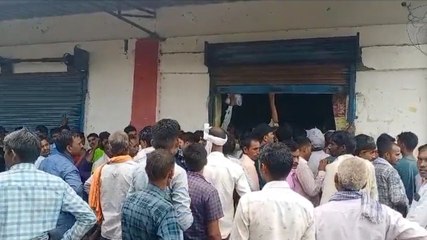 समिति में खाद का नकद वितरण बंद