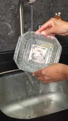 Así puedes lavar un tupper