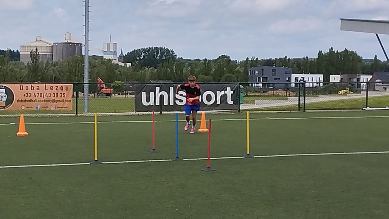 MYKOLA LELYK U14 TRAVAIL SPÉCIFIQUE DES APPUIS À LA D.F.A