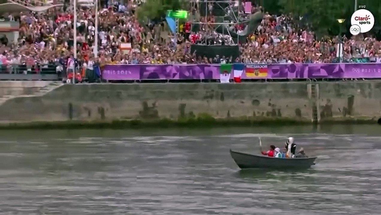 Desfile inaugural de los Juegos Olímpicos 2024 por el río Sena en Paris
