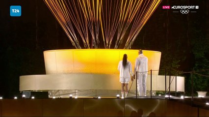 Teddy Riner ve Marie Jose-Perec Olimpiyat ateşini yaktı