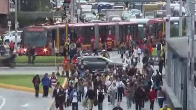 Caos en Bogotá por las protestas en la calle 26: más de 95.000 personas resultaron afectadas