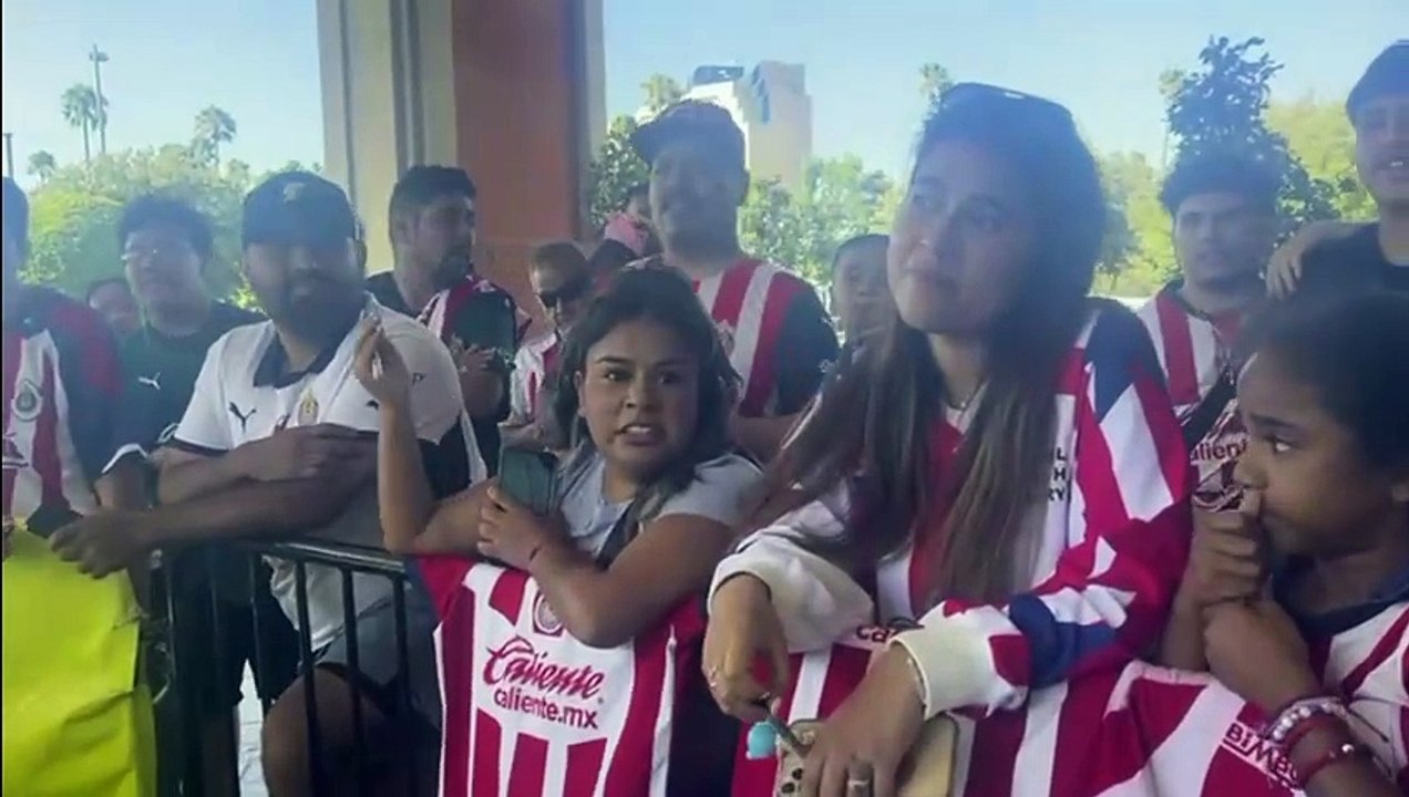 "Los esperamos desde ayer y se fueron hasta atrás"