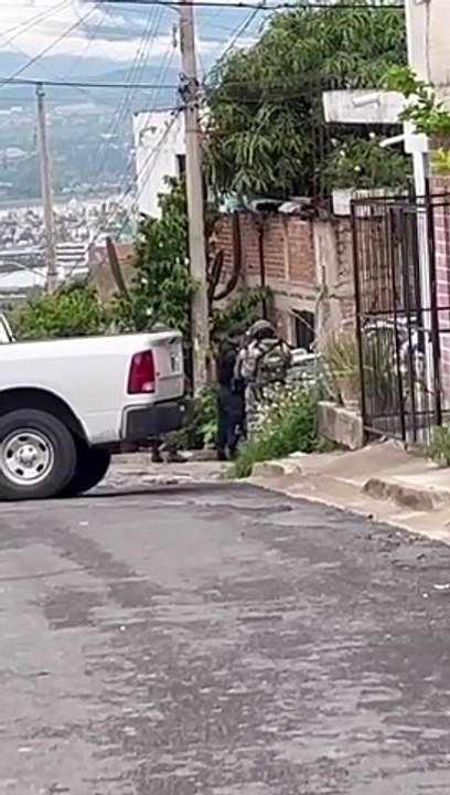 Un joven que caminaba por la banqueta fue asesinado a balazos en la colonia Francisco I. Madero