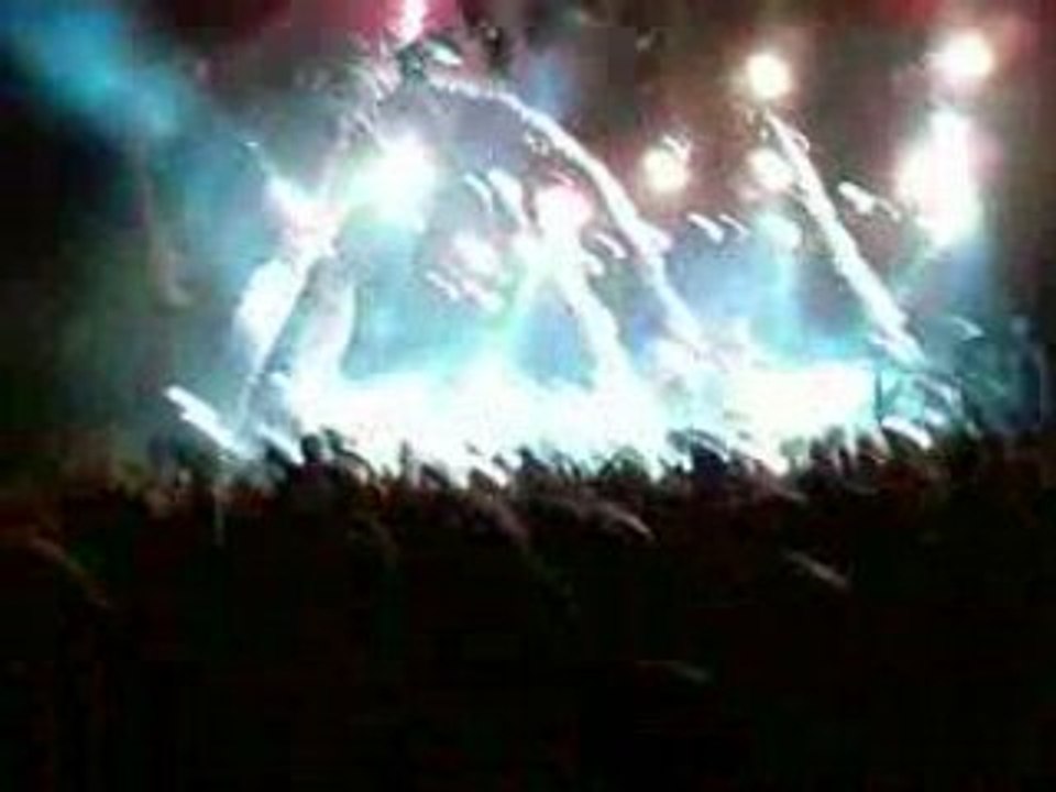Bye Bye Beautiful - Live in Lyon