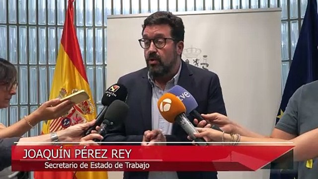 Trabajo y los agentes sociales seguirán negociando la reducción de jornada tras el verano