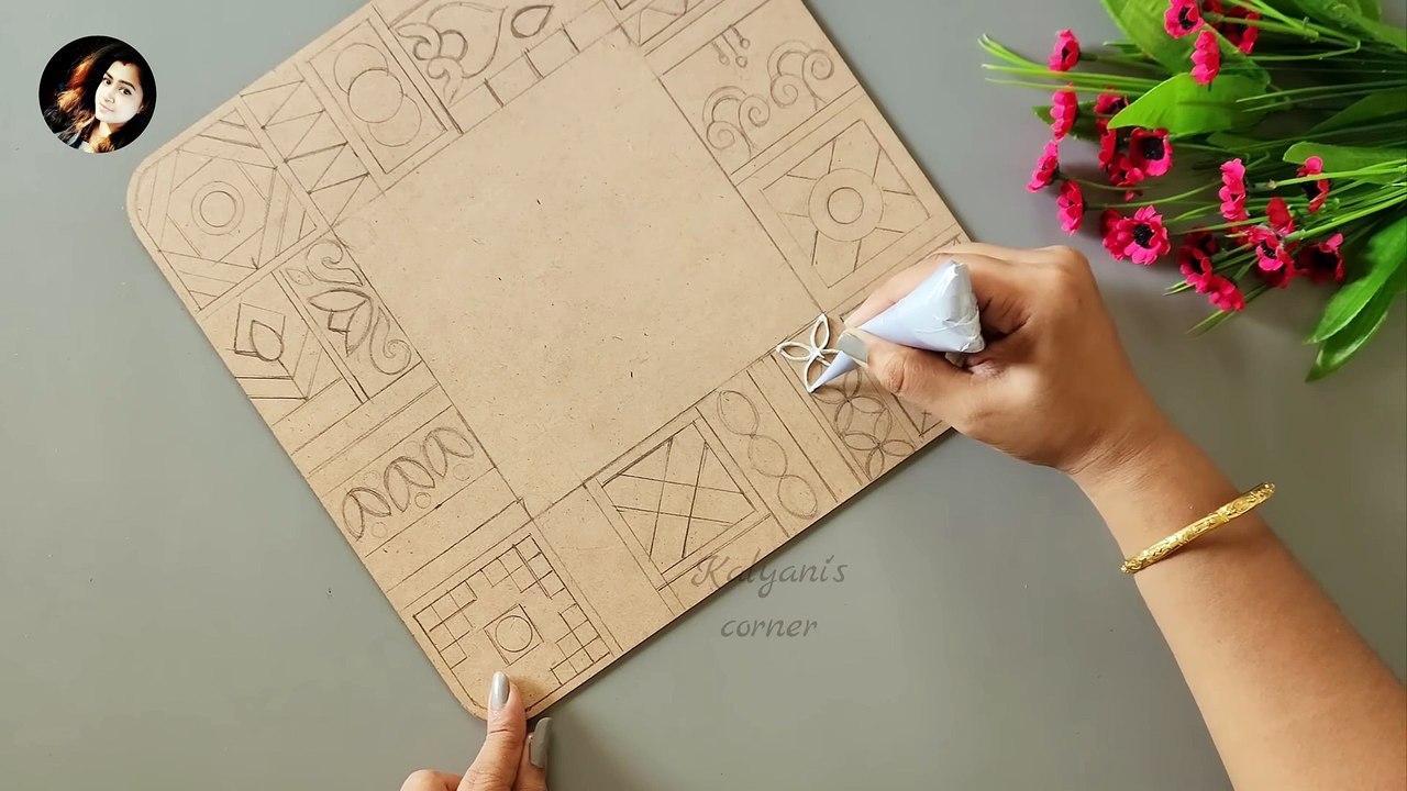 Upgrade Ur Old Wall with This  Grand Look DIY Mirror Mosaic Wall Art | Lippan art work with mirrors