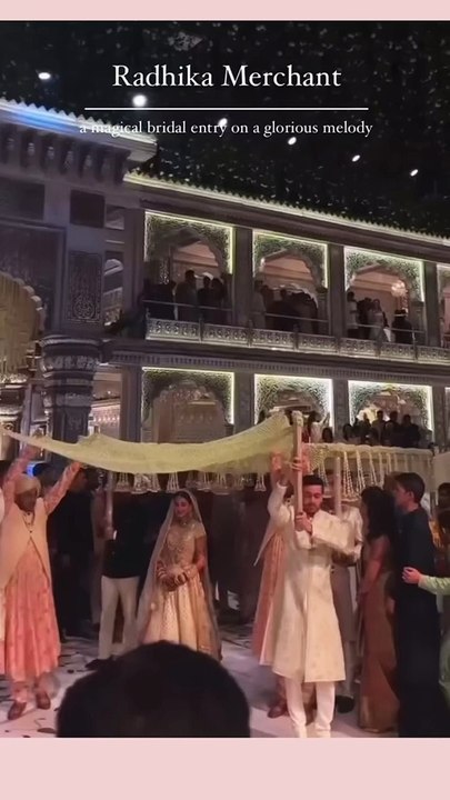 Radhika Merchant ( a magical bridal entry on a glorious melody ) ✨  #AnantRadhikaCelebration #ARWeddingCelebrations #AnantRadhikaWedding #anantandradhika #anantambaniwedding #anantwedsradhika #AnantRadhika #radhikamerchant #anantambaniradhikamerchantweddi