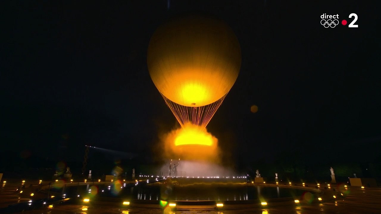 Céline Dion chante "L'hymne à l'amour" aux JO