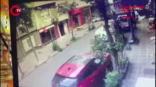 İstanbul'da pes dedirten hırsızlık: Binanın demir kapısını çaldılar!