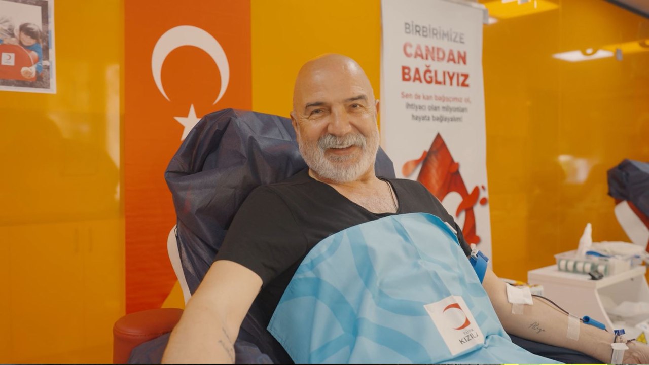 Ünlü oyuncular Türk Kızılay'a kan bağışı çağrısı yaptı