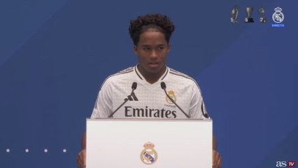 El momento de las lágrimas de Endrick y su familia en el discurso