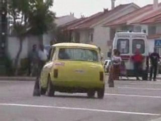 Slalom avec une mini