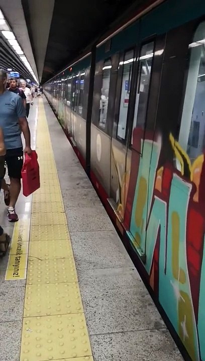 Marmaray'da kanlı ve kefenli bebekler şok etti!