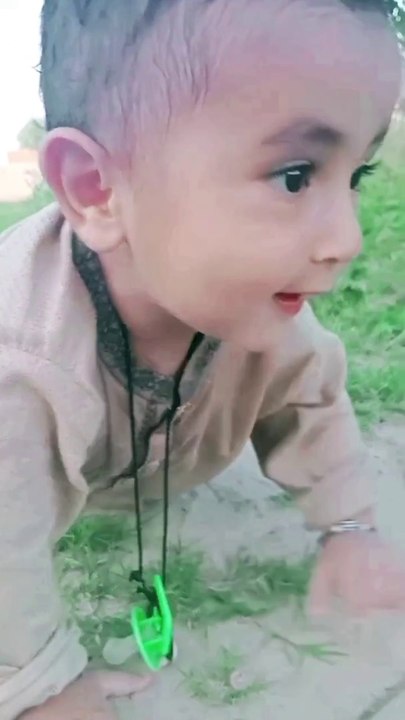Cute Baby say papa 