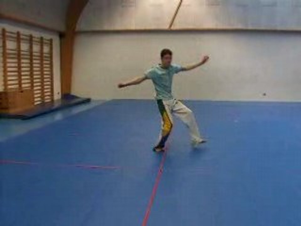 armada coup de pied à la lune