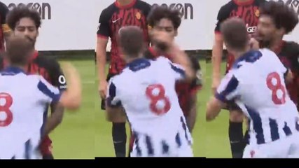 Maiorca-West Brom, che rissa in amichevole! I compagni faticano a separarli