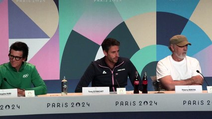 Organizadores e governo celebram abertura de Paris-2024, apesar de críticas da extrema direita