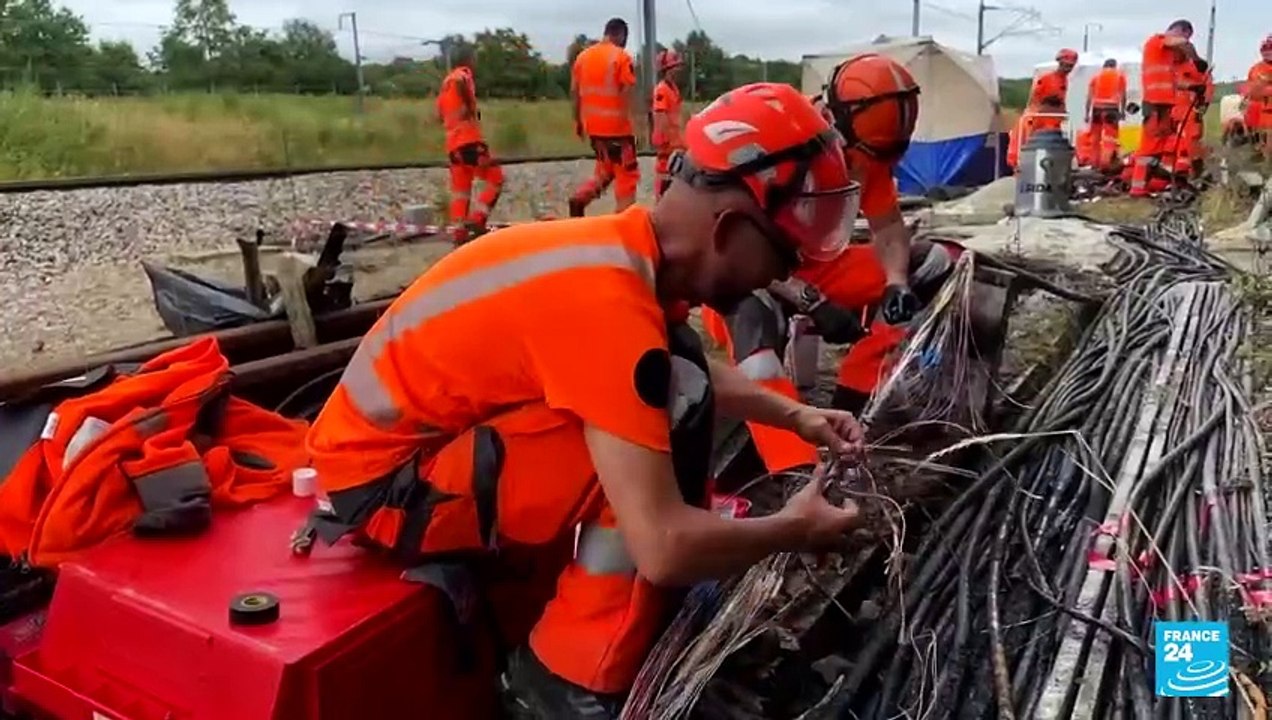 Viajeros en París siguen afectados por sabotaje...
