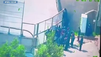 No Tav, il video degli attacchi al cantiere di Chiomonte