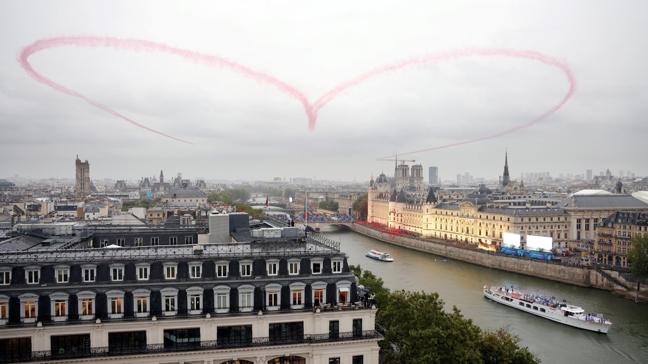 Jour 2 des JO Paris 2024 : la première médaille d’or de la France et les coulisses de la cérémonie d’ouverture