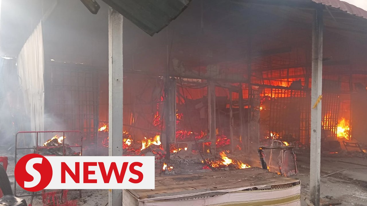 Fire razes 11 shops near Sungai Buloh