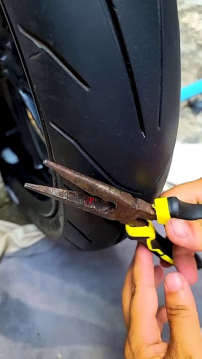 Emergency Tire Repair_ Fixing a Flat Tire in Minutes