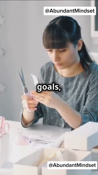 Create Your Vision Board in 5 Easy Steps!