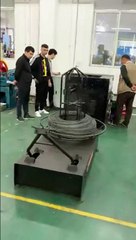 Une machine à fabriquer les clous