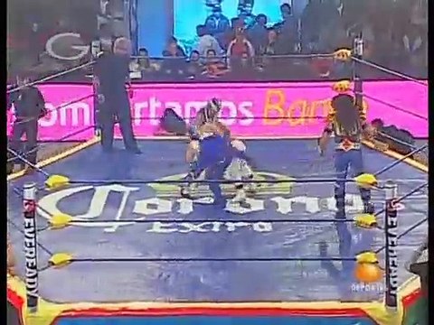 Los Mini Vipers vs. Mascarita Sagrada, Mini Charly Manson & Octagoncito ( 2010.02.18 @ AAA Sin Limite Toluca )