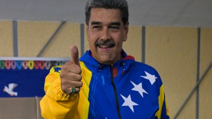 Maduro vota en Venezuela: "Soy el único candidato perseguido"