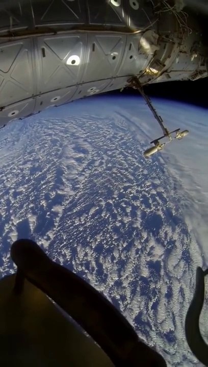 This Is What Being In Space Look Like