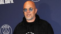 GALA VIDEO - Pascal Obispo malade : il donne des nouvelles après avoir annulé plusieurs concerts