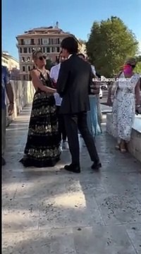 Sharon Stone in visita all'Ara Pacis, in autunno esporrà i suoi quadri