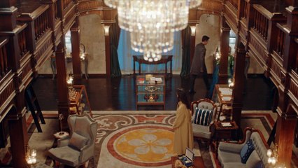 El Rey: El Monarca Eterno Capítulo 5 – Dualidad y Misterios en Dos Mundos 🌌