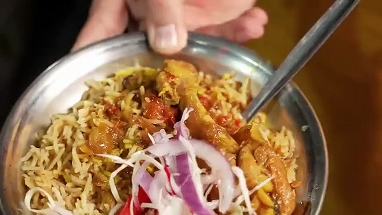 STREET FOOD IN PAKISTAN