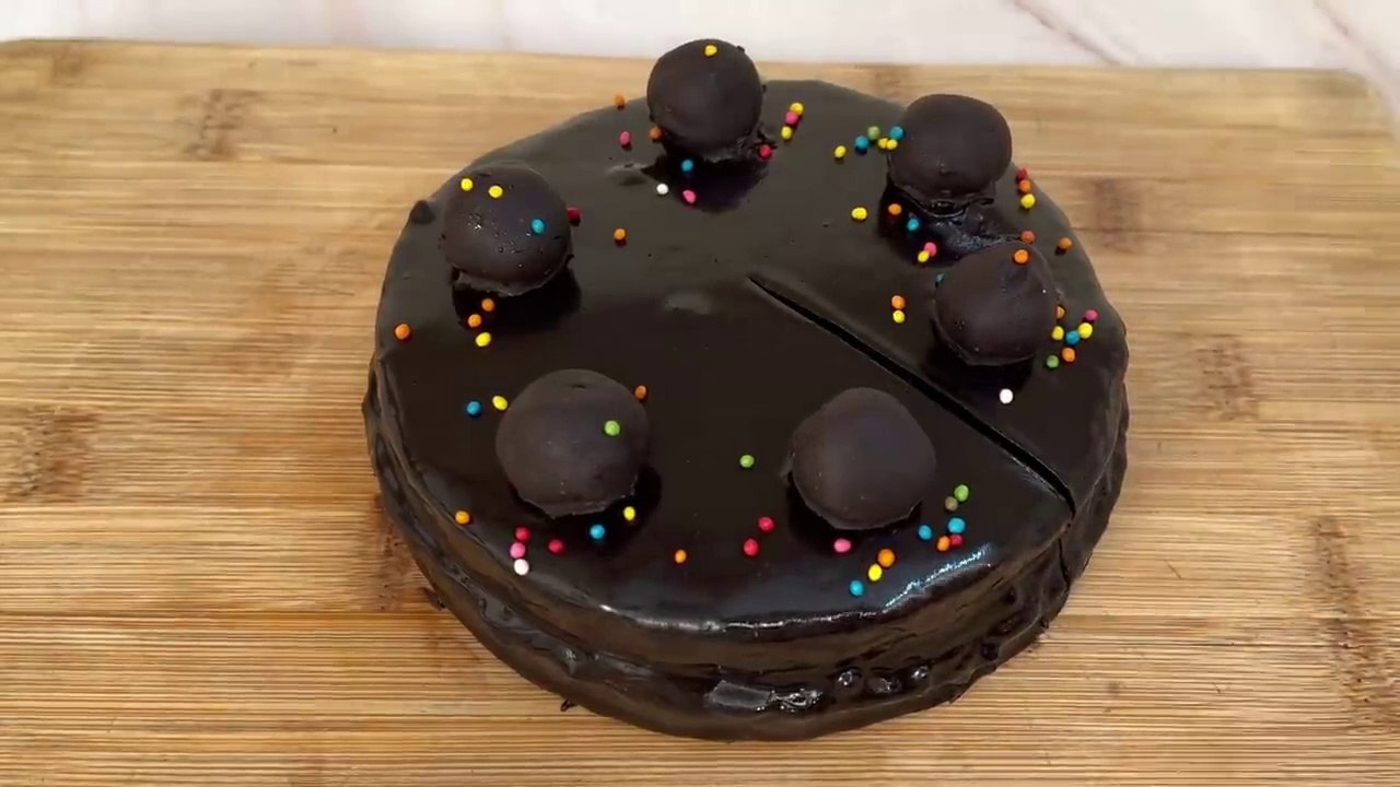 Only 3 Ingredient Chocolate Cake On tawa  No Cream No Oven Kadai Eggs Super Easy Chocolate Cake