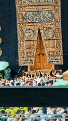 خضر علیہ سلام نے دیوار کو اپنے ہاتھ کے اشارے سے سدھا کر دیا