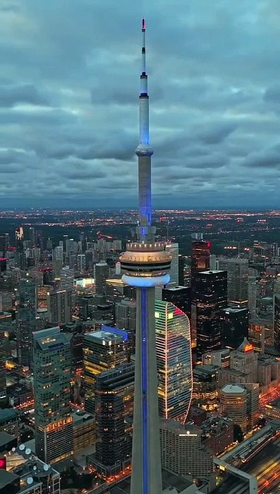 TORONTO EVENING SKYLINE
