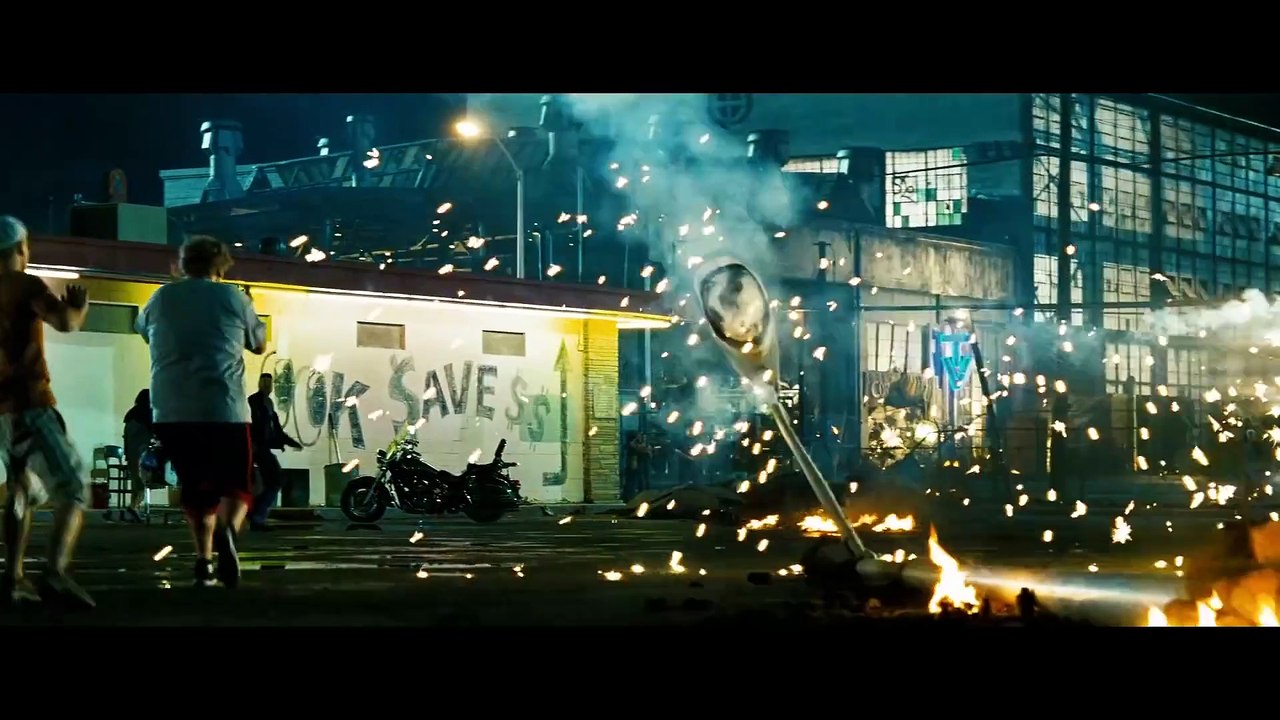 The Autobots Arrival To Earth Scene -Transformers (2007)