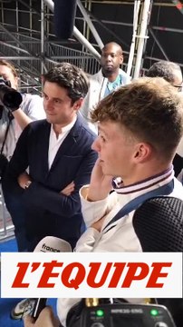 Macron félicite Marchand - JO 2024 - Natation