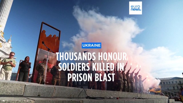 Thousands of Ukrainians honour soldiers killed in prison blast and urge government to free prisoners