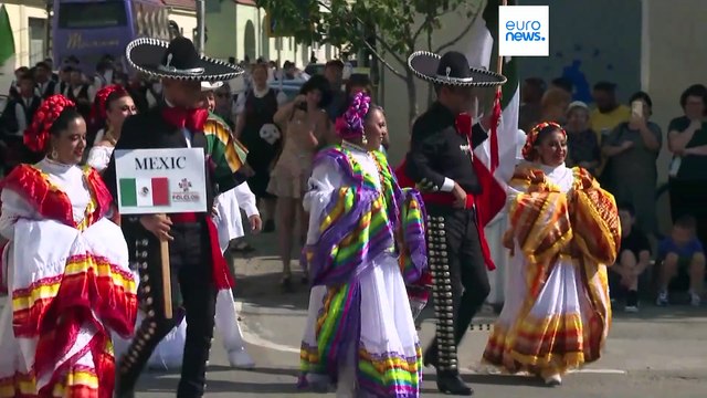 300 dancers from 9 countries attend International Folklore Festival in Romania