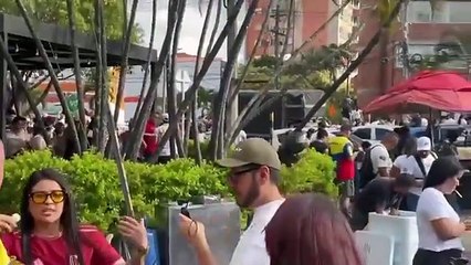 ¡Anhelo de libertad! Gran concentración de venezolanos en las calles de Medellín