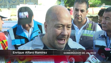 El colapso de un puente y un colector fue lo que causó el socavón: Alfaro