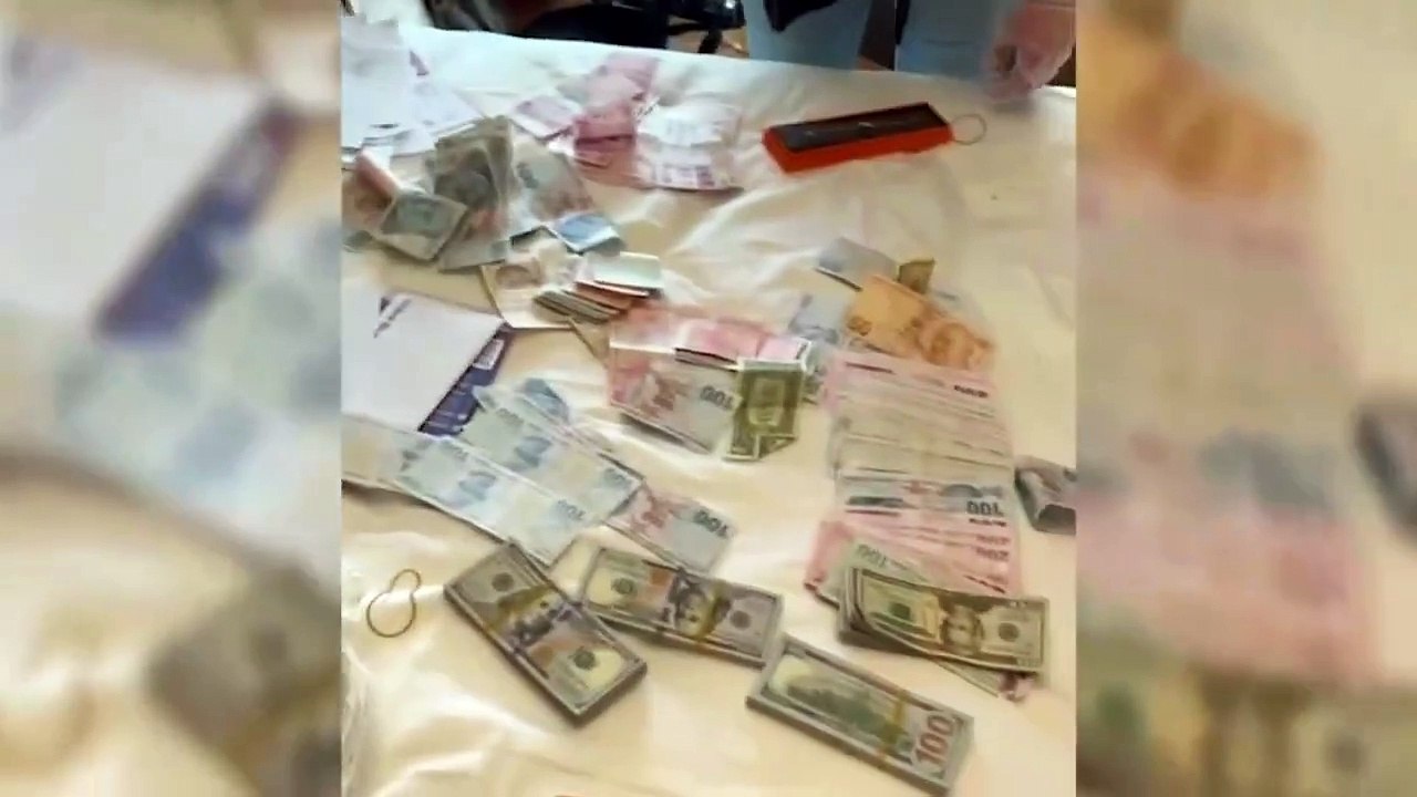 Kırmızı bültenli 3 kişi daha Türkiye'de yakalandı