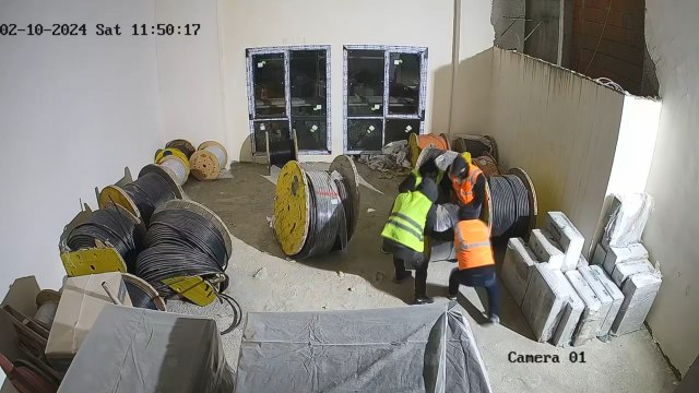 İnşaatlardan 3 milyon liralık kablo çalan hırsızlar yakalandı