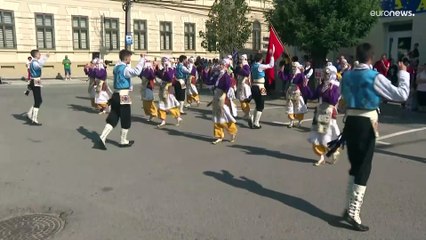 مهرجان الفولكلور الدولي في رومانيا يجلب راقصي دول العالم